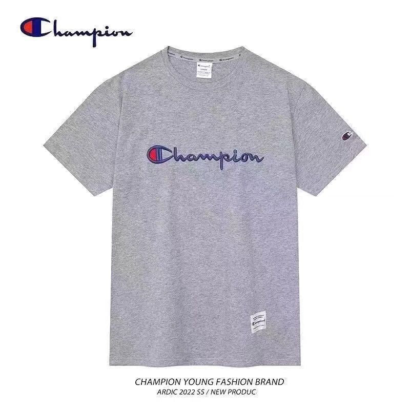 Champion T-shirt