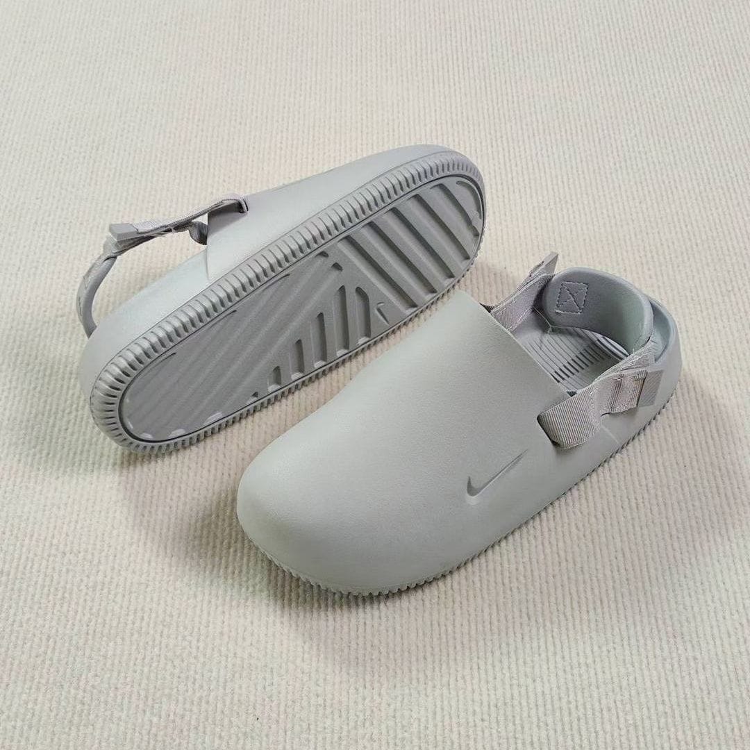 Nike Calm Mules
