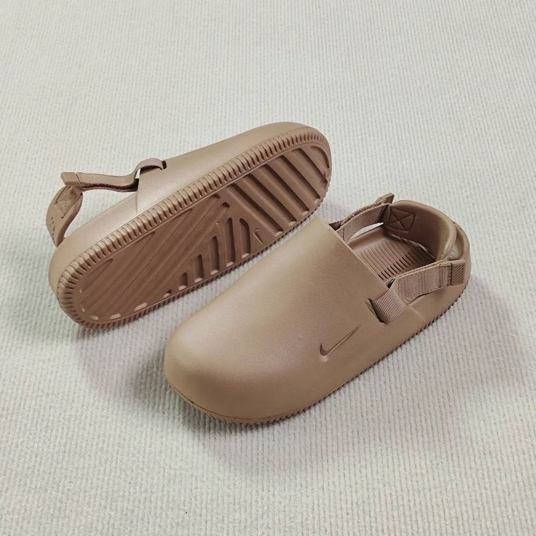 Nike Calm Mules